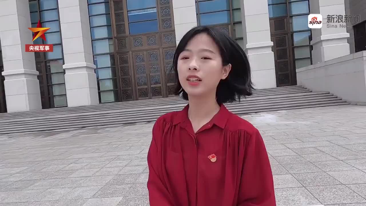 暖莹莹带你看人民军队珍贵文物