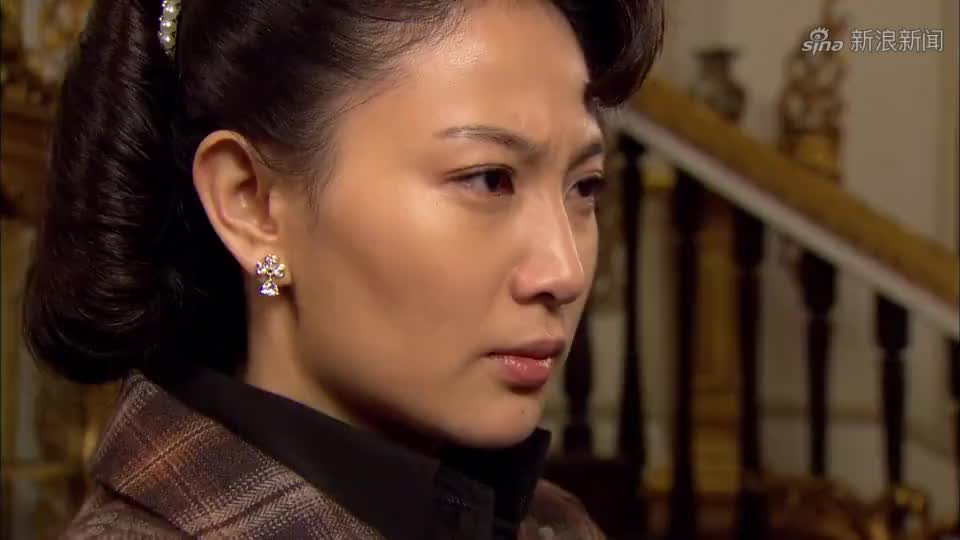 刺蝶:鬼子当街调戏姑娘,结果被旱天雷当街教训