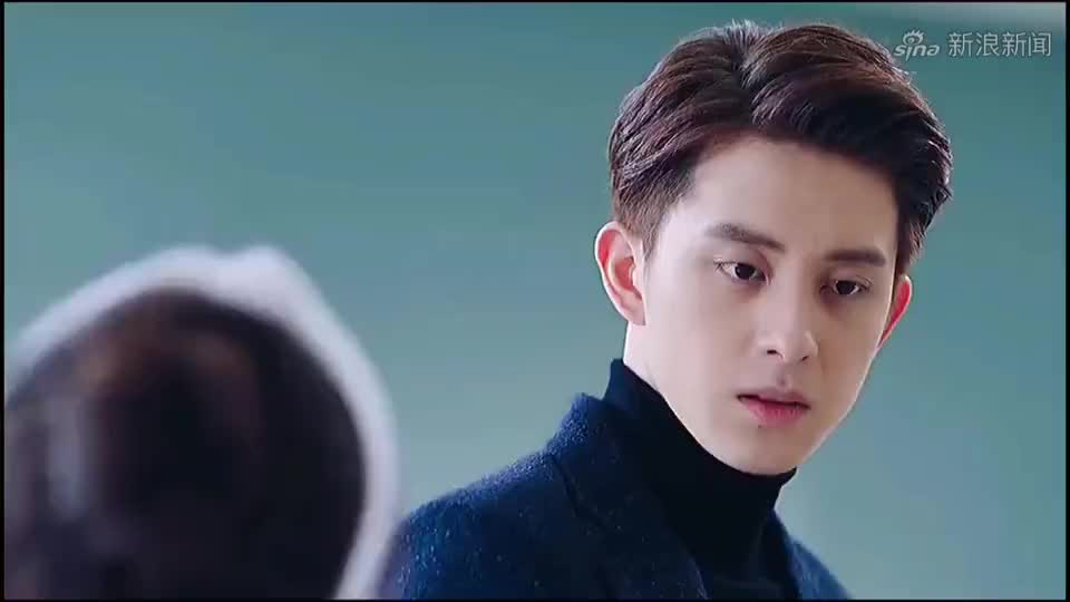 影视:小伙回国买鱼老板说没有,高天赐来了就立刻拿鱼!