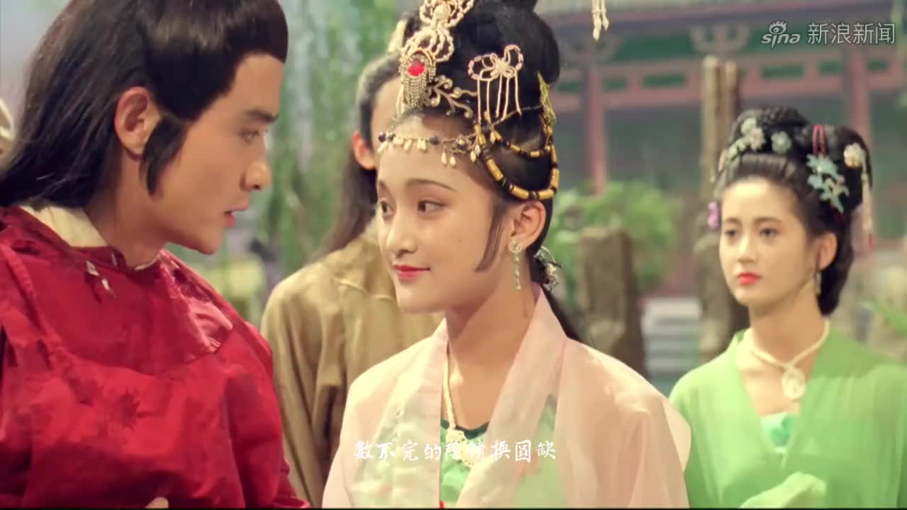 古装女子有多美,一首《半生雪》,霜月落庭谁曾一夜无眠