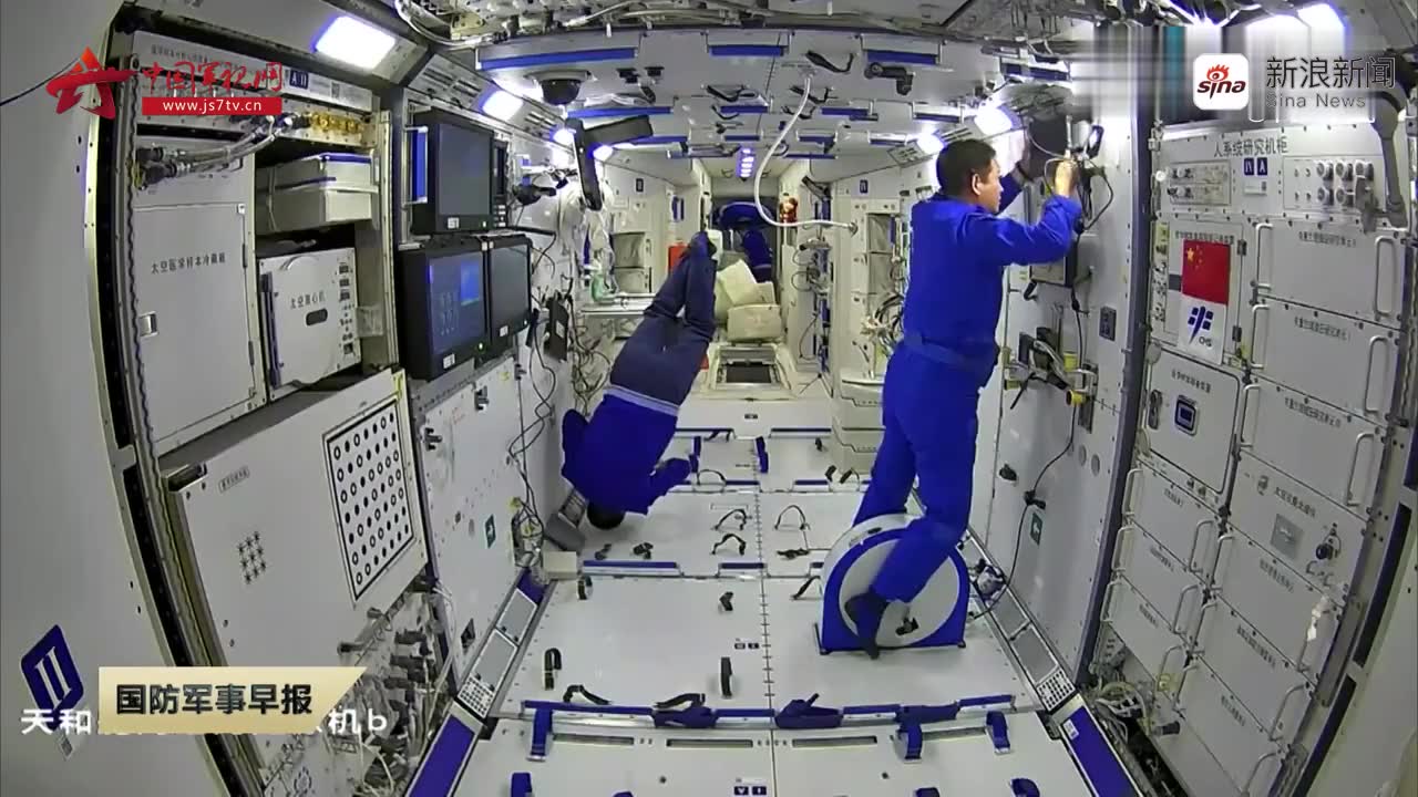 核心舱操作台界面全中文 ,网友:想来中国空间站先要学好中文