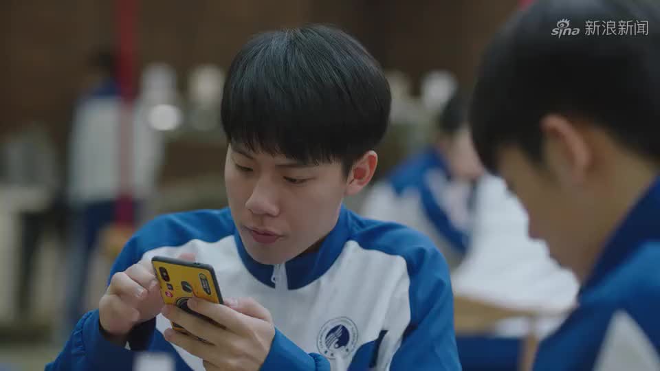 小欢喜:磊儿手机被季杨杨砸坏,方一凡替弟弟报仇,表情包做起来