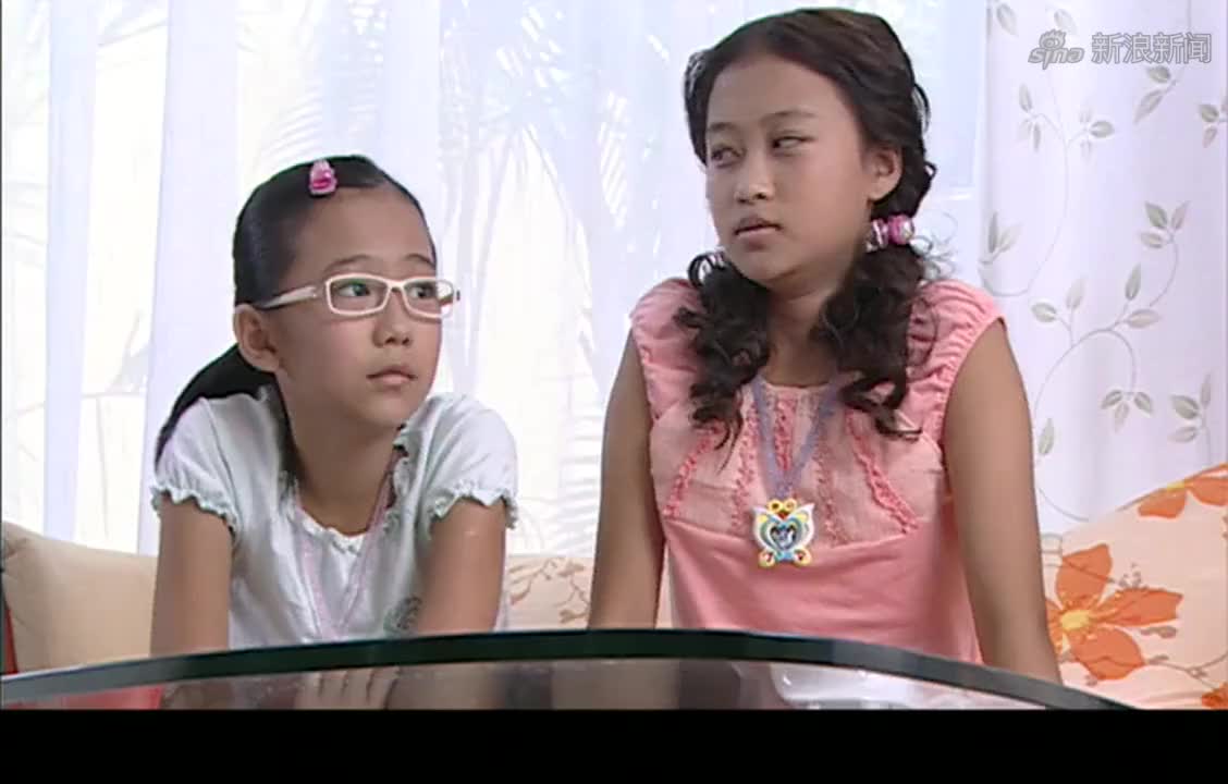 巴啦啦小魔仙:美琪做了什么?前面的男子捂着肚子走了