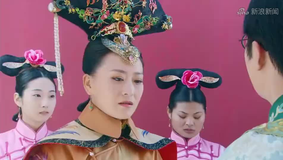 末代皇帝传奇:格格掏出武器,父亲看到很是惊讶,连忙斥责格格