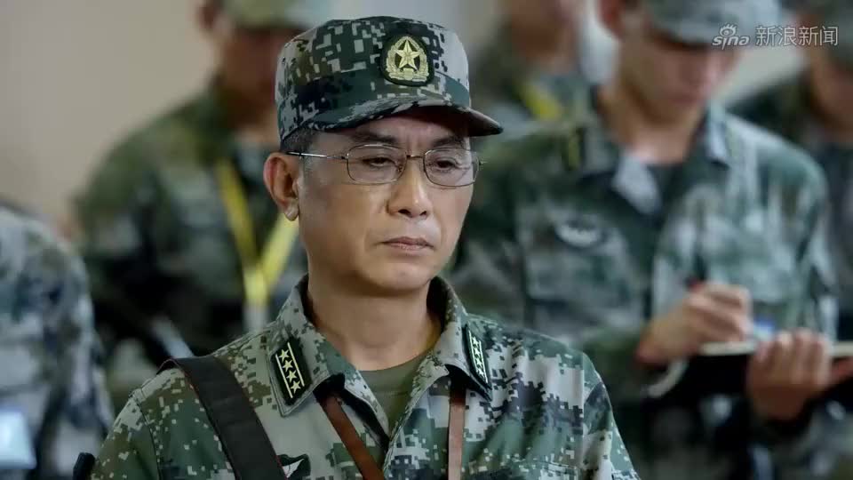 韩鹏坐在王可争办公室,给王可争通电话,这才是真蓝军