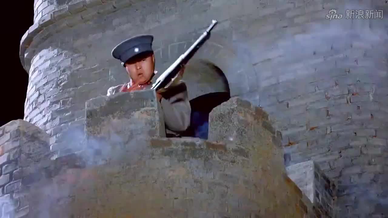 左手劈刀:敌军拦截过路的硬汉,哪料硬汉是个红军,下秒暴揍敌军