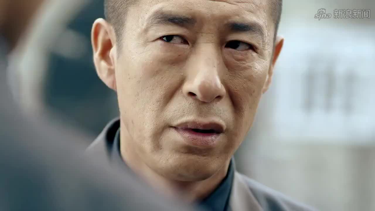 一代枭雄:何辅堂求着虎爷帮他,男子让他清醒点