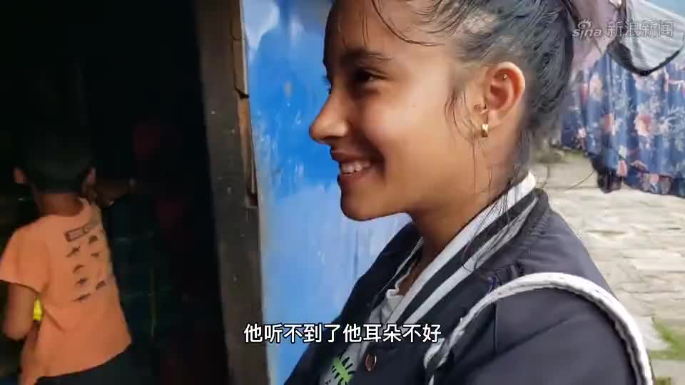 小刀和尼泊尔女友图片