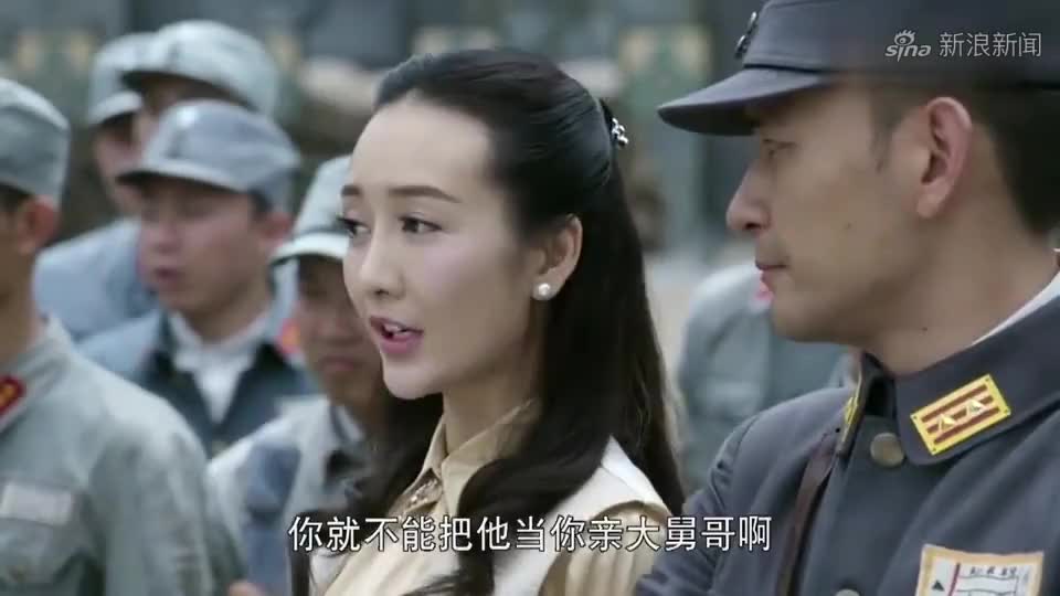 锻刀:团座在上面训话,不料江小刀在底下争着要当先锋连,超搞笑