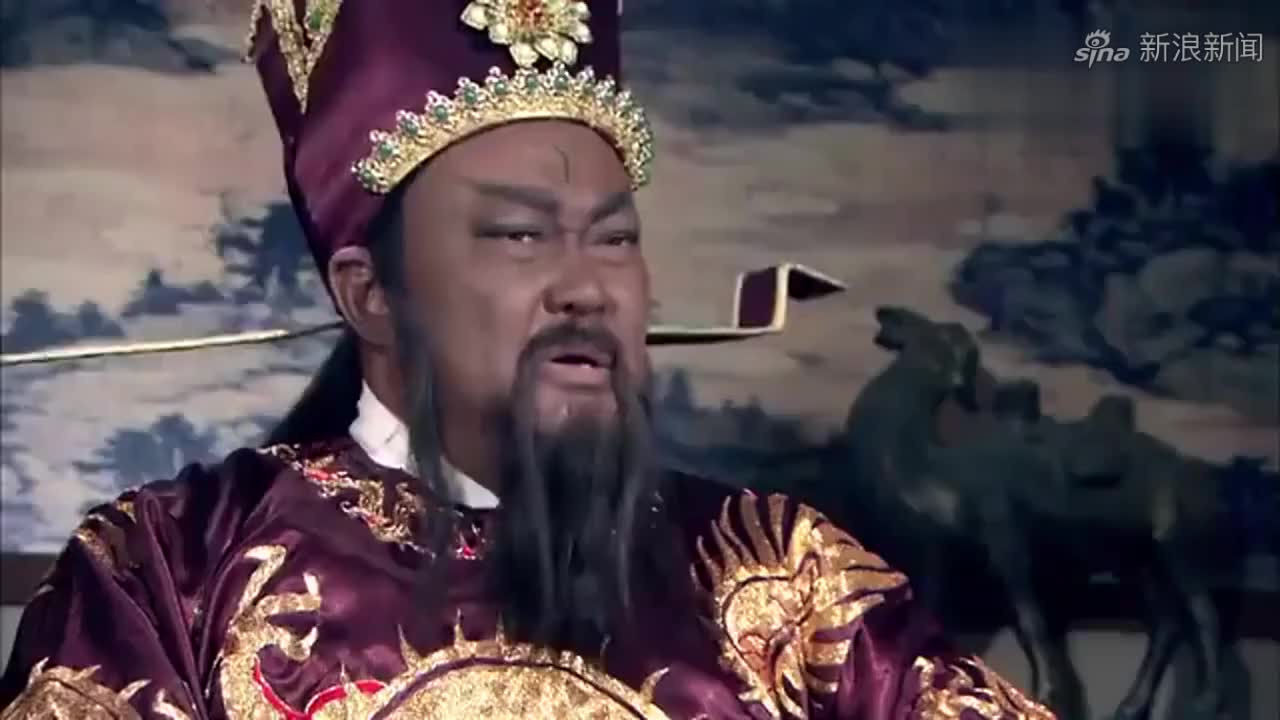 包青天:贵妃被冤枉丫鬟担心,艾虎安慰:包大人没有破不了的案子