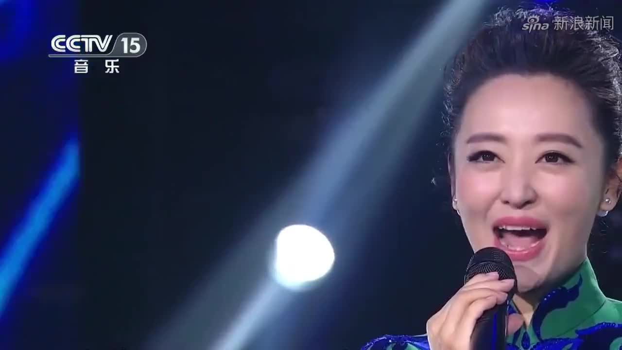 歌唱家周旋一首《江南谣》声音清澈动听,柔情满满,让人沉醉!