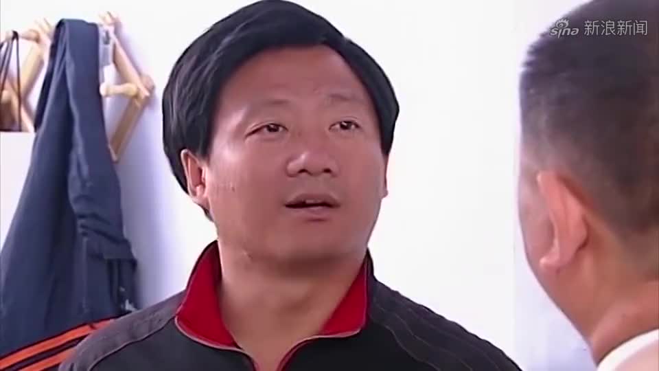 马大帅3:彪哥这派头十足啊,刚见到小唐,立马整个下马威