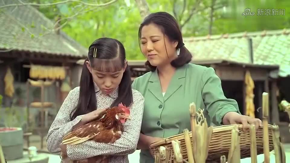 小草:青青请无良商家吃饺子,自家卖的肉却不敢吃,怕是心里有鬼