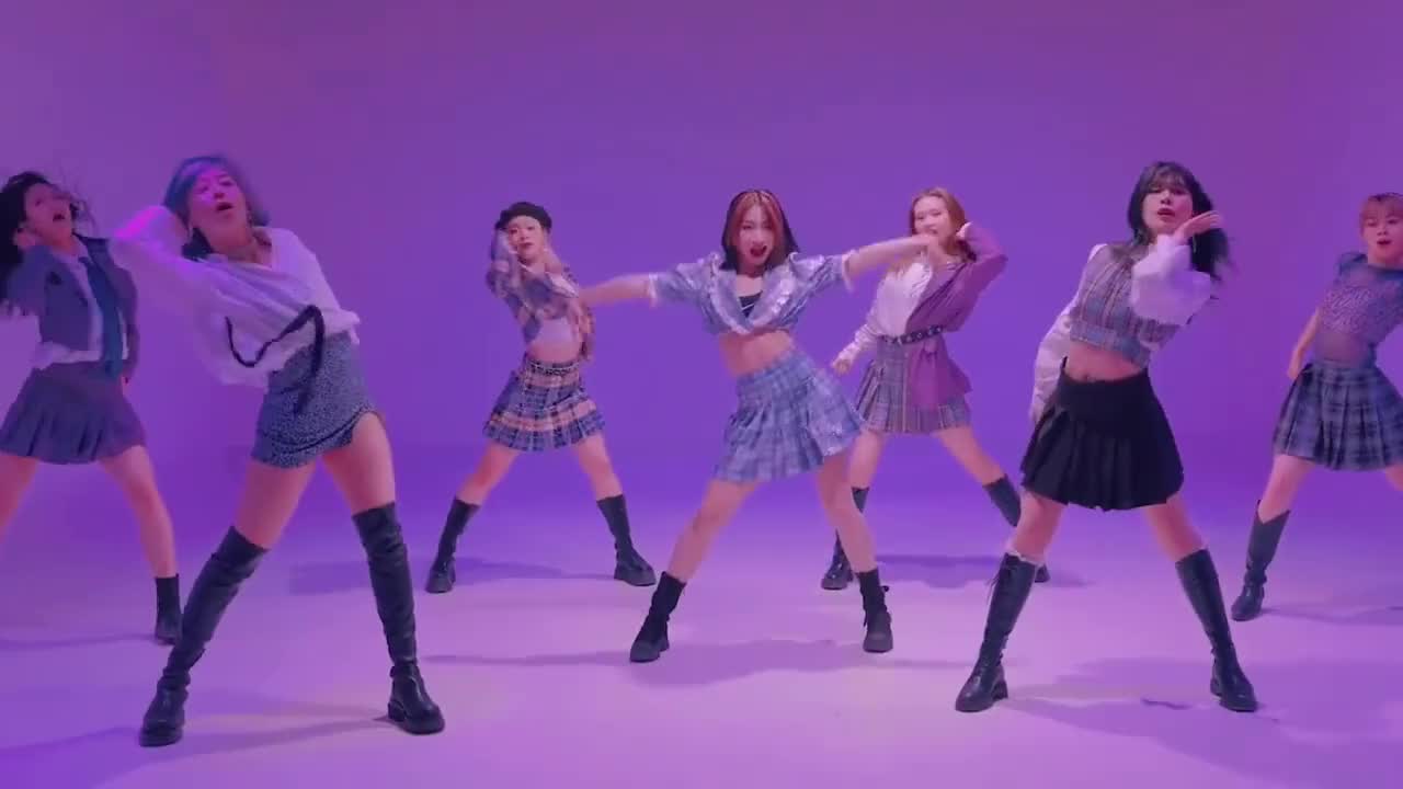 视频:韩国女团新人pixy举行出道专辑发布会_手机新浪网