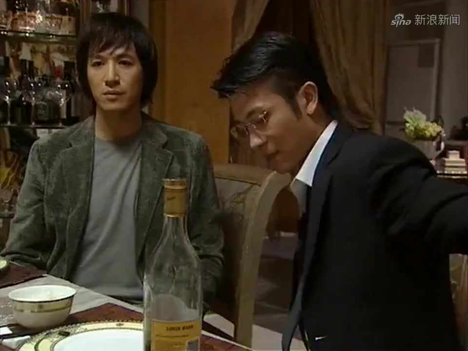 荣归:公司员工都走了,李明捷看见父亲还没走,就问他助理