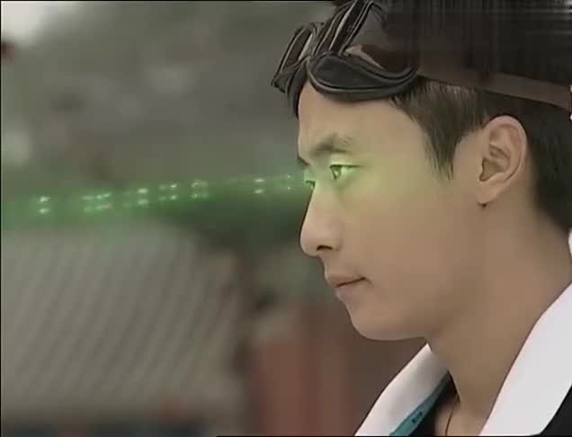 陆小千第一次当飞人,摔个狗吃屎,变身的样子真帅