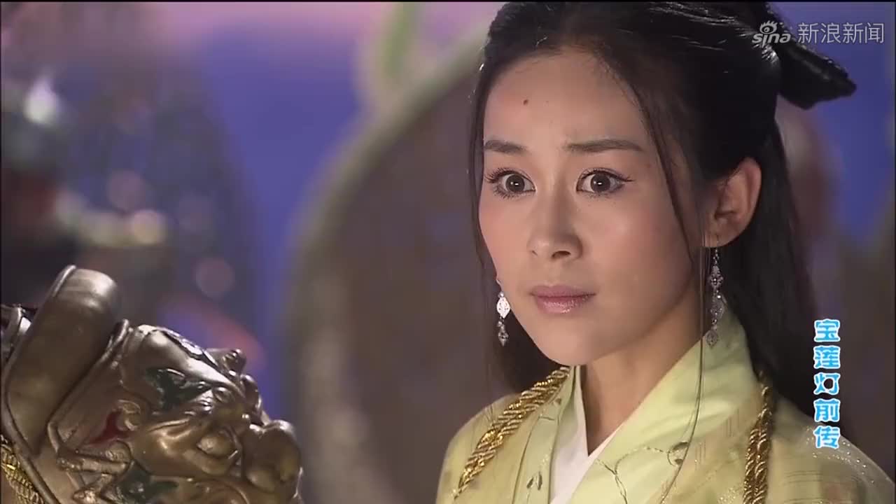 杨婵将宝莲灯借给悟空,悟空调侃不还,谁料杨婵直接说道你用不了