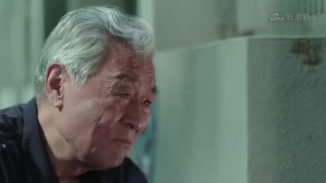 警花与警犬:唐磊队长因公殉职,救了李姝寒,警犬天狼不吃不喝