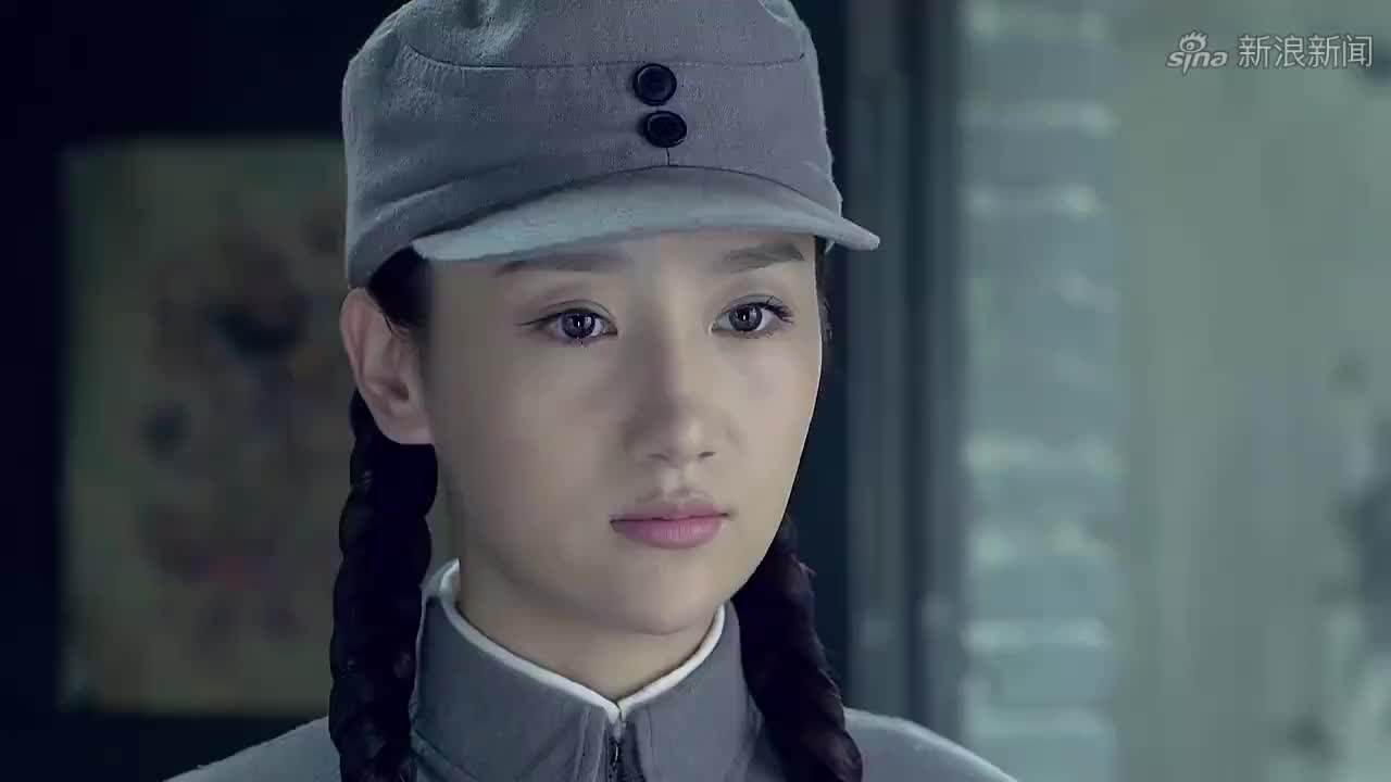 陈怡得知卫国嘴里喊的名字是萧雅,闷闷不乐起来,看来是吃醋了!