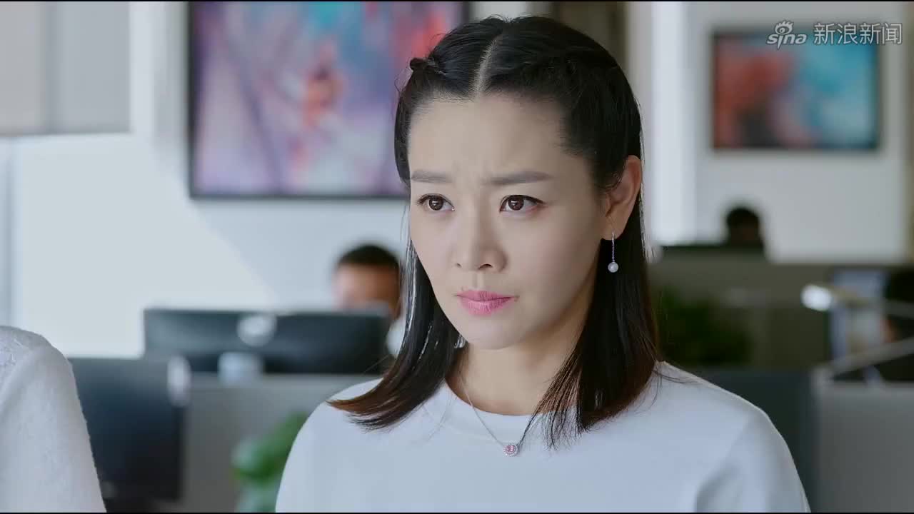 老爸当家:杜杜搬到外公家住,玩架子鼓的样子超级酷,隔代亲