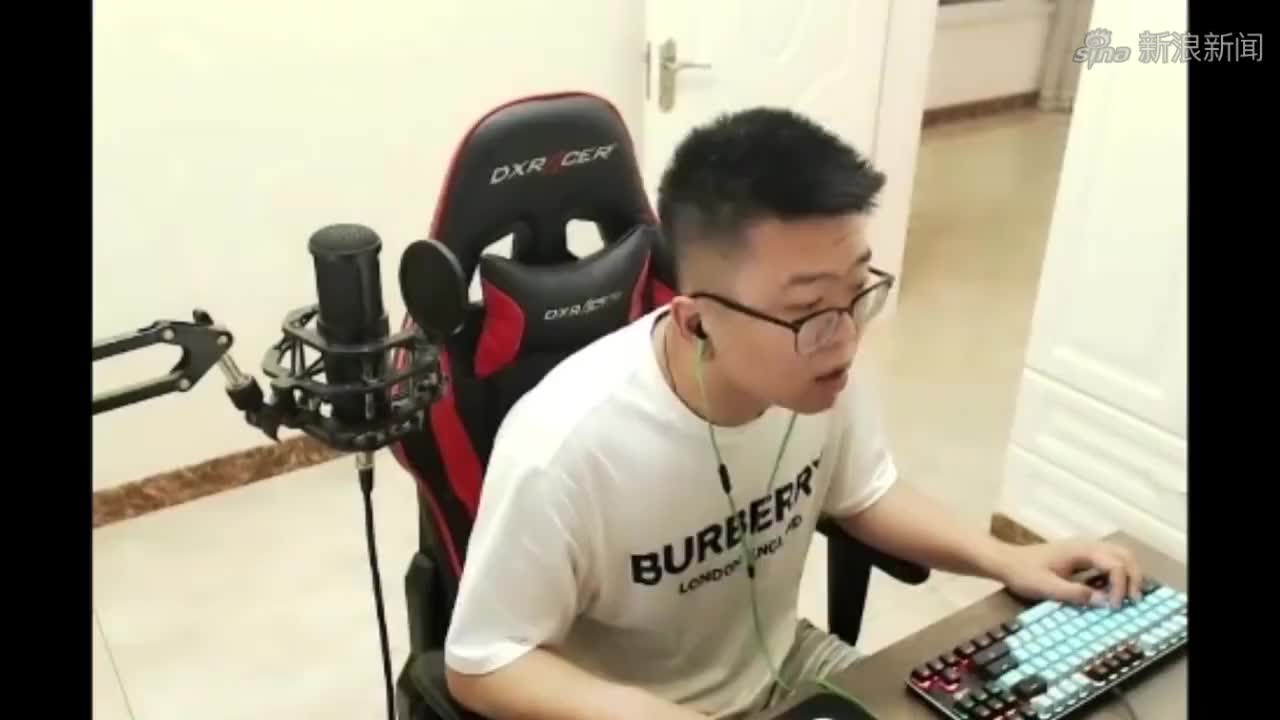 cf周虎:用不了q怎么了,用小锤一样灭队