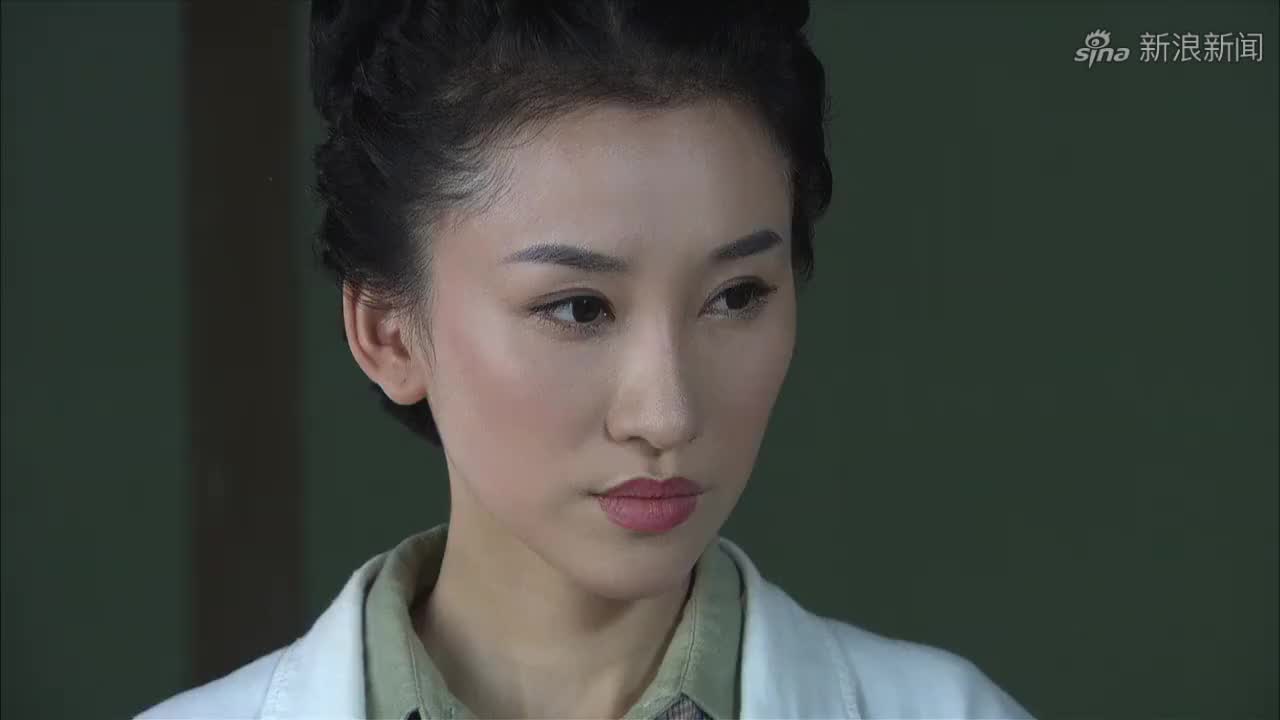 冲出月亮岛:老严被士兵叫醒,解释来意,士兵进第六房查看