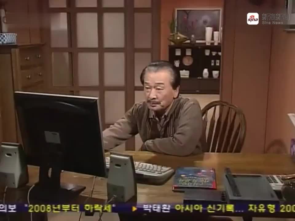 搞笑一家人2:世景带着新爱逃亡,紧要关头,赶紧钻进羊车