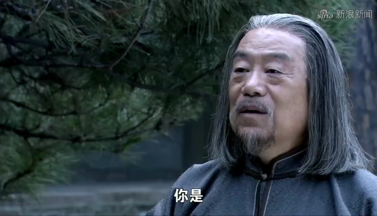 打狗棍:为了报仇,戴天理把戴翰霆扛起来,送进屋里绑了起来!