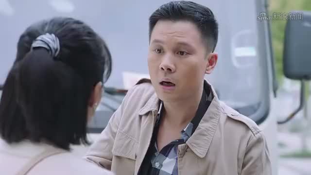 咱家:郭娥马路上拦大巴车,没想到司机下车一看,立马开心坏了