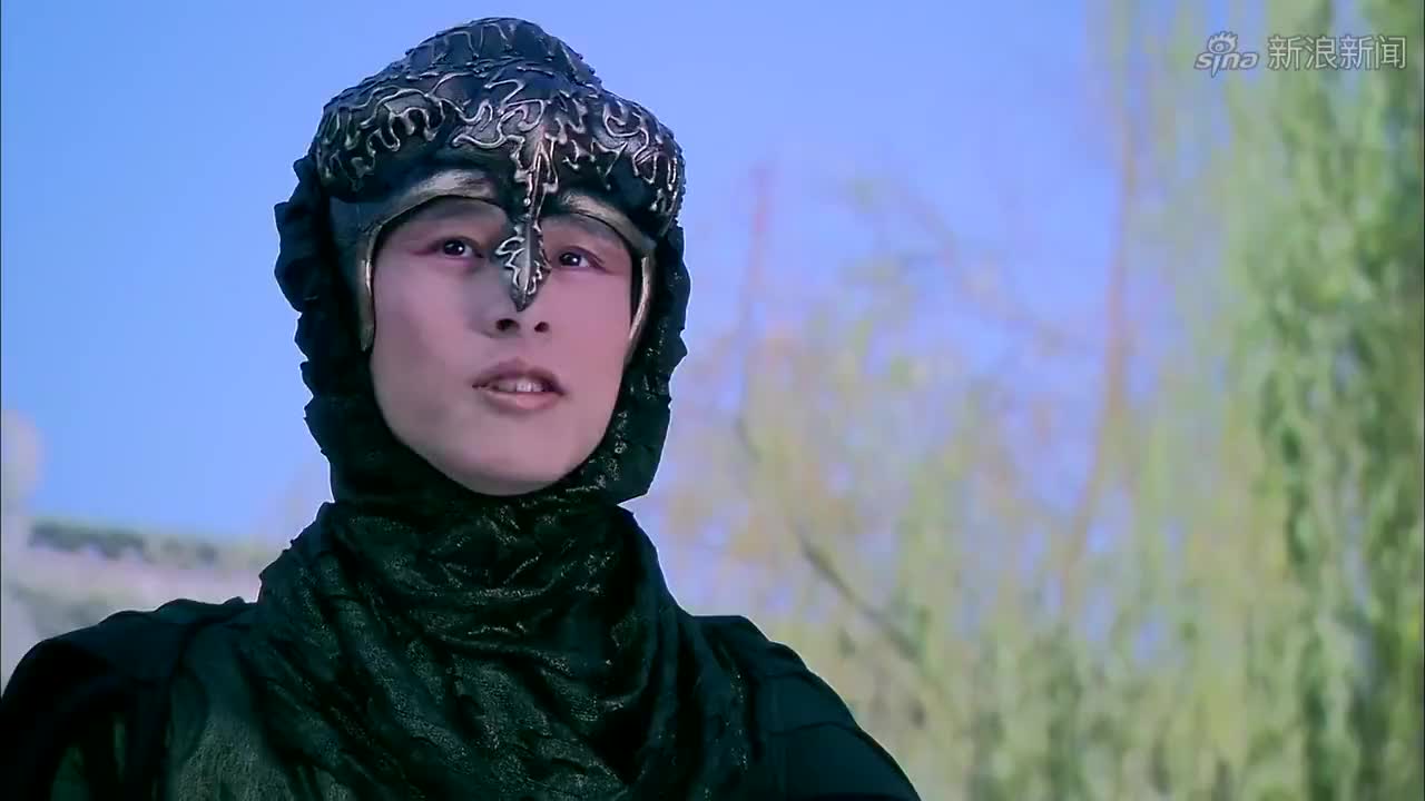 景天听见雪见夸重楼帅,一吃醋瞬间功力大增,将重楼击败