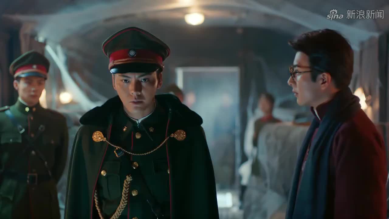 老九门:九门散了,没想佛爷走在街头回想自己与九门人相遇,心酸