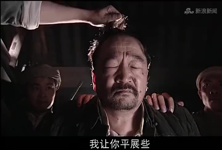 王保长新篇:王麻子给驼背官当,让他狐假虎威,哪知潘驼背嫌钱少