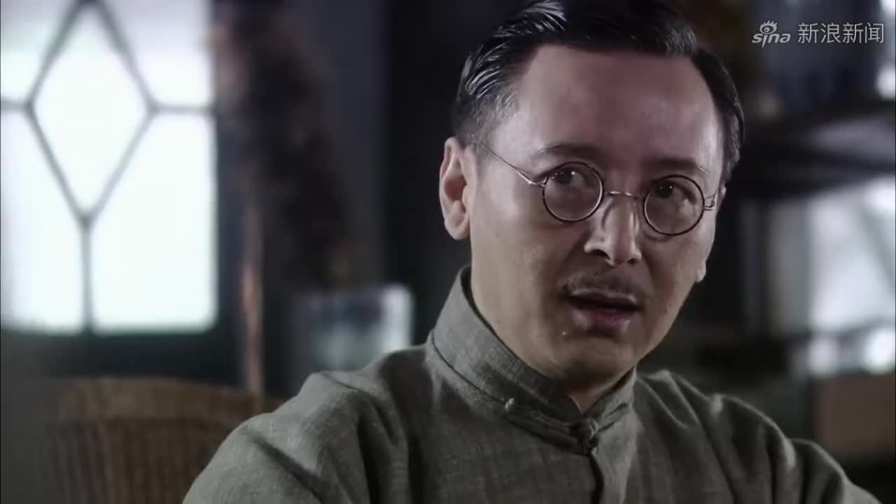 郑耀先救出坚冰,坚冰没想到他就是风筝,场面太感人
