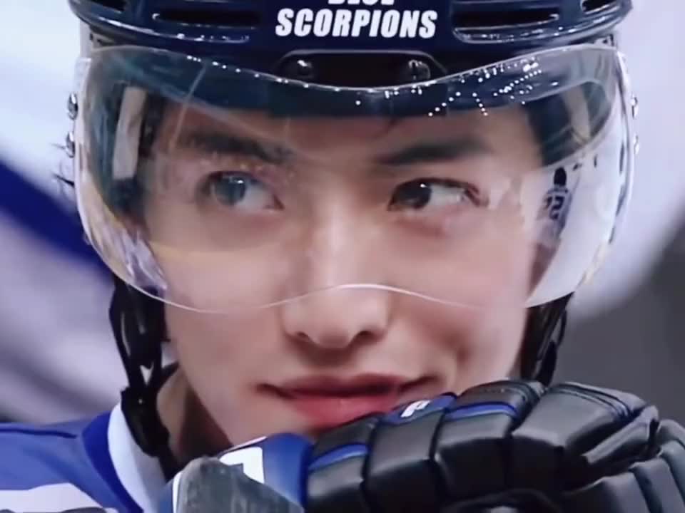 虽然有很多女孩喜欢木村拓哉,但是他的眼里只有工藤静香