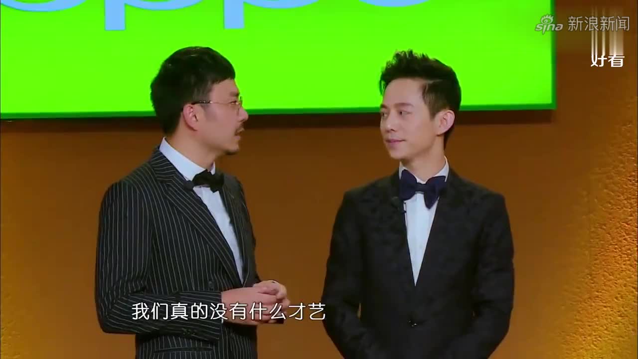 何炅"土味情话"刚出口,吴磊瞬间脸红,何老师太"皮"了