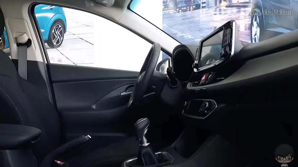 2021款五十铃dmax到店实拍,按下钥匙打开后尾箱,霸气开始