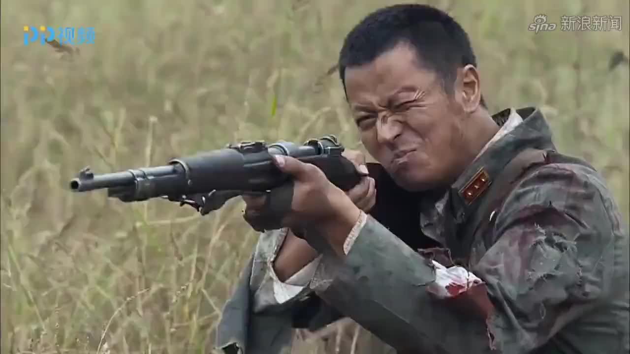 壮士出川:鬼子在欺负别人,结果神枪手一枪打中,打了这一群鬼子