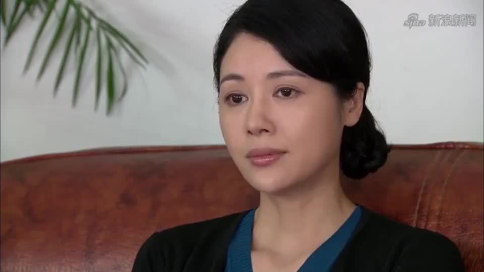 乡里彩虹城里雨:豆妹太美,给客人洗脚,客人看了直夸她长得俊
