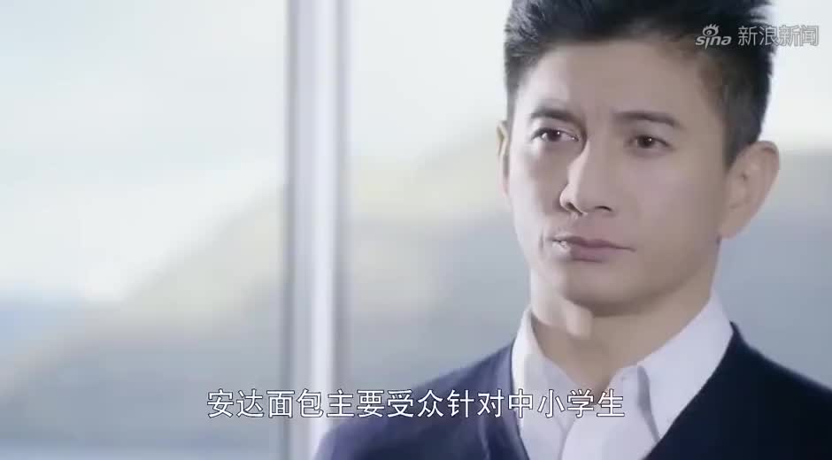 繁星四月:繁星挑眉向肖寒炫耀,这动作有点小酷哦