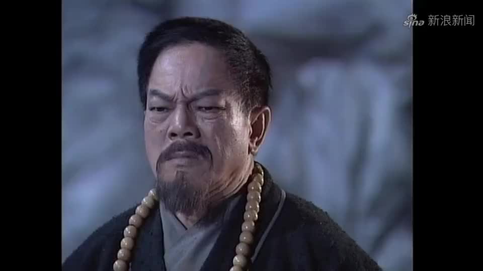 神雕侠侣:杨过武功盖世,一掌逼退裘千仞,铁砂掌完败