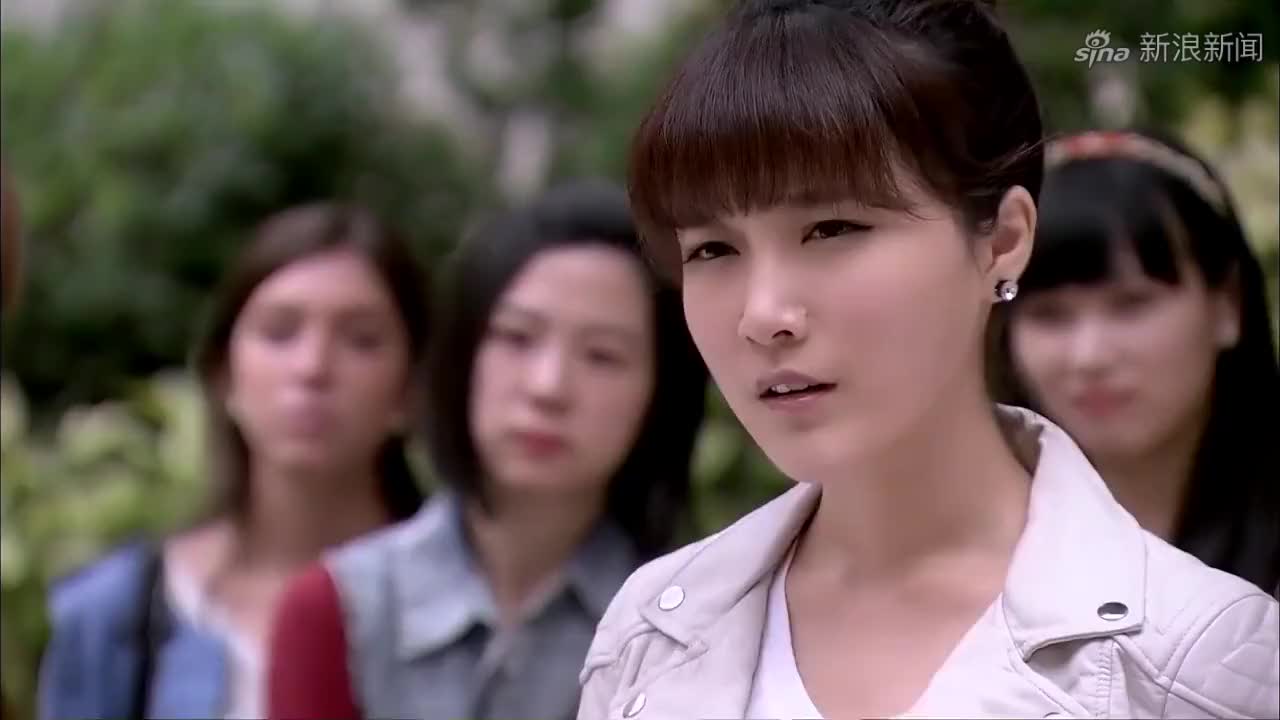 花非花:千金琴恩扇叶凡耳光,不料男友齐飞赶来,一巴掌扇回去!