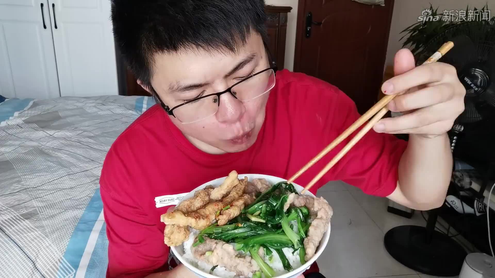 巨无霸汉堡,挑战胖三疯!猜猜我成功了吗?