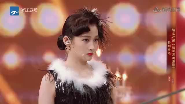 王牌对王牌:关晓彤一袭复古黑裙风情万种,挑战赵薇经典角色