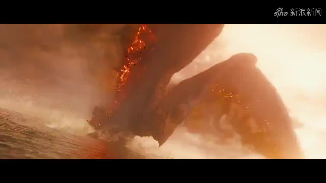 拉顿逼近公交车片段紧张气氛拉满