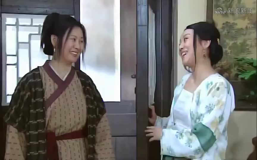 白展堂有了免罪金牌,一听到郭芙蓉说抢这个字,立马动手点穴