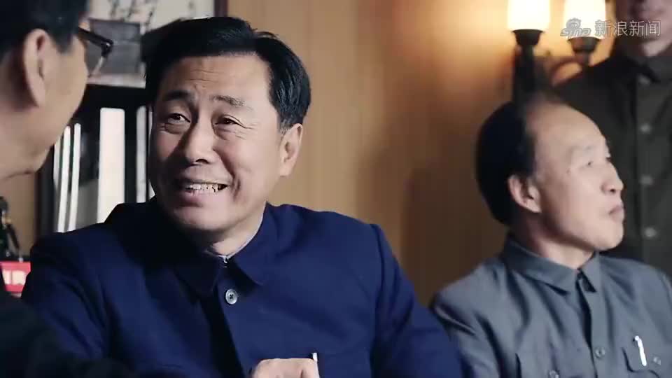 情满四合院:得了厂长许可,傻柱的快言快语,让领导对他很是欣赏