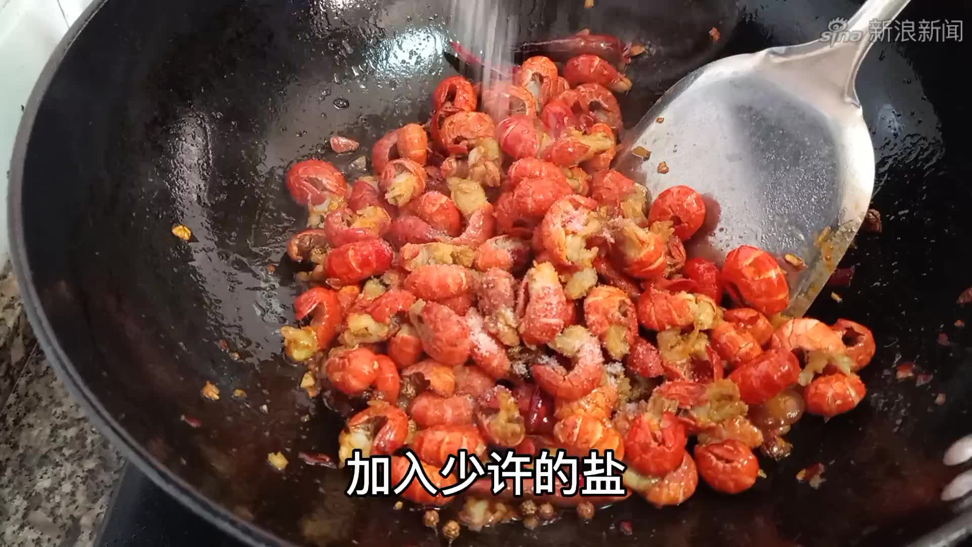 麻辣蝦尾這樣做,蝦仁一抽就出,麻辣鮮香又入味,吃起來真過癮