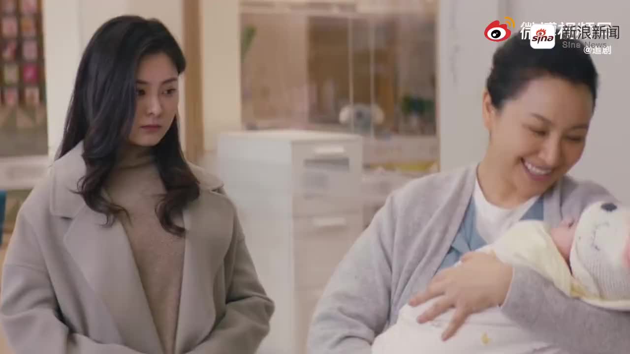 迷失的情感:穷小子向女富豪诉苦,博得了她的好感