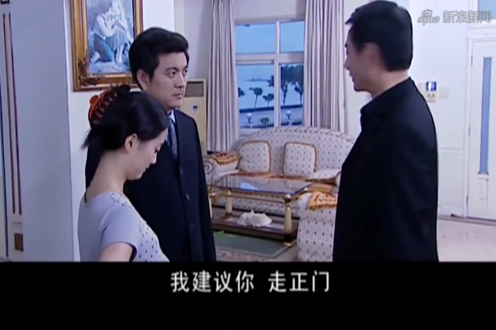 罪域:兆辉煌爱上旭梦晨,家中全是她的照片,欣赏的眼神充满爱意