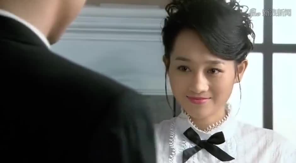 冷风暴:特务给地下党叛徒送饭,欧阳倩看准机会往饭中下毒!